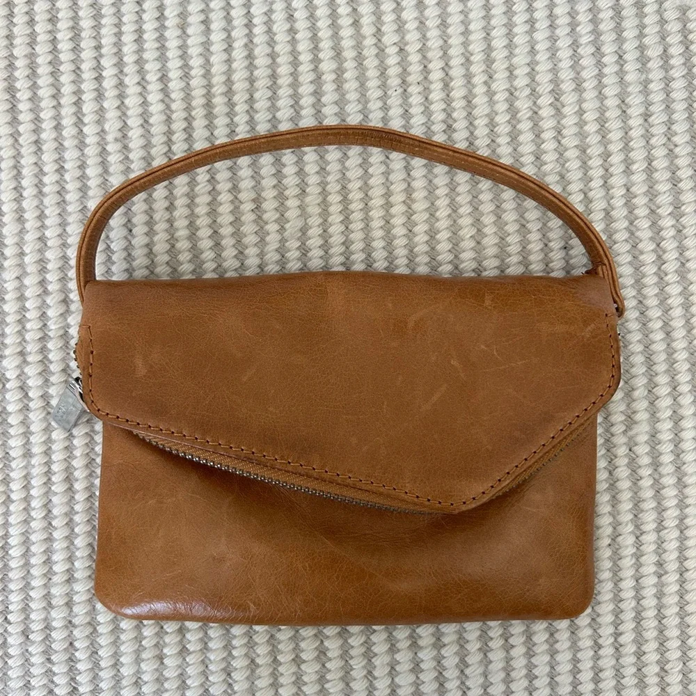 HOBO Convertible leather crossbody/clutch/handbag/wristlet. Festival ready! - Picture 10 of 13